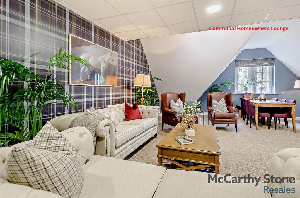 Communal Lounge 1.jpg