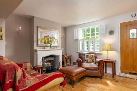 2 bedroom terraced house for sale, York Road, WEYBRIDGE, KT13