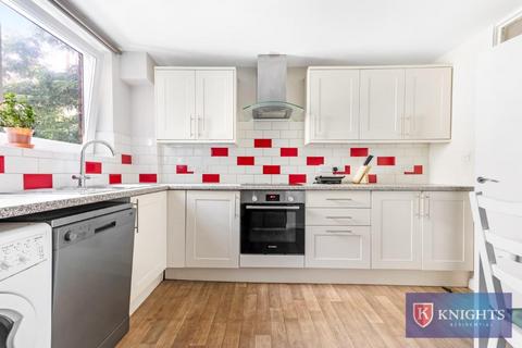 3 bedroom flat for sale, Partridge Court, Malta Street, London, EC1V
