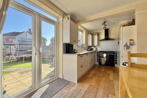 3 bedroom semi-detached house for sale, Cowick Lane, St Thomas, EX2