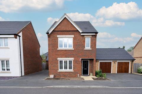 3 bedroom detached house for sale, Darlash Road, Aylesbury HP22