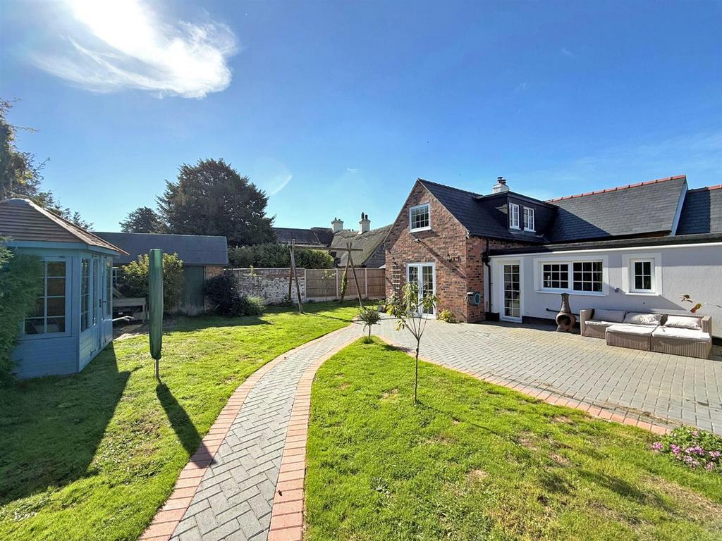 Thumbnail image0.jpg