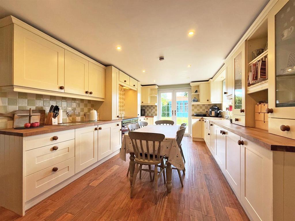 Thumbnail image5 (1).jpg