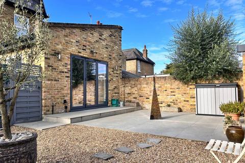 4 bedroom detached house for sale, Park Road, East Molesey KT8