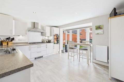 4 bedroom detached house for sale, Marston Gate, Aylesbury HP22