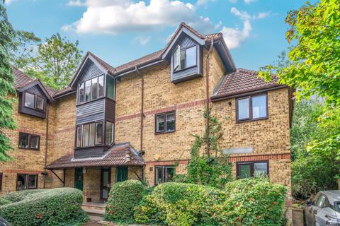 Linwood Close, London