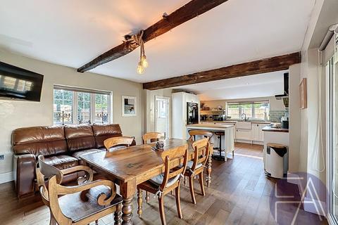 5 bedroom cottage for sale, Bescar Brow Lane, Ormskirk L40