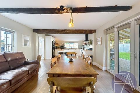5 bedroom cottage for sale, Bescar Brow Lane, Ormskirk L40