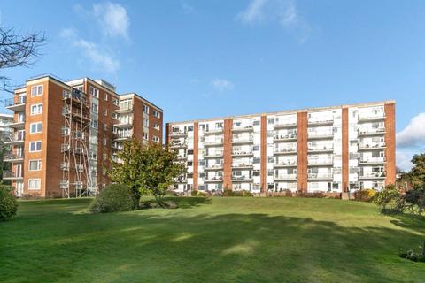 2 bedroom flat to rent, Parkstone Road, Poole