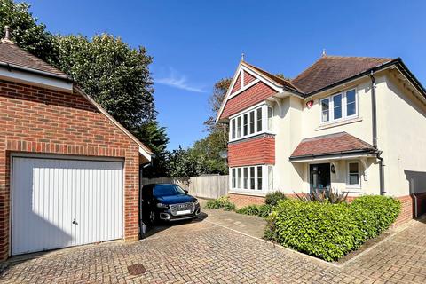 5 Beltane Close, East Preston, Littlehampton, BN16 1FH