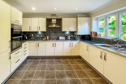 5 Beltane Close, East Preston, Littlehampton, BN16 1FH