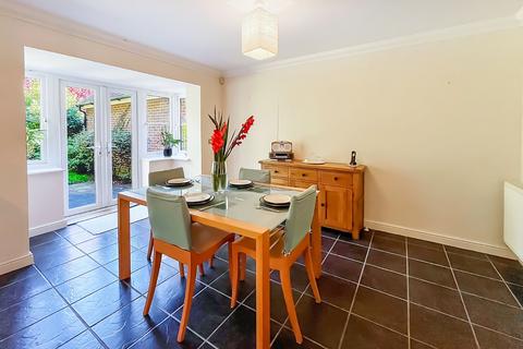 5 Beltane Close, East Preston, Littlehampton, BN16 1FH