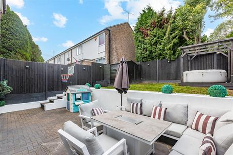 19 Northfield, Hartley, Longfield, DA3 7EW