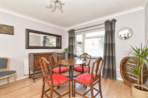 3 bedroom end of terrace house for sale, St. John's Close, Chichester PO20