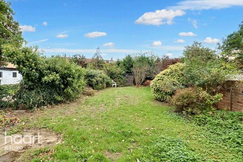 3 bedroom terraced house for sale, Perth Road, Ilford