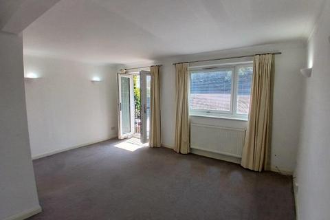 undefined, Yew Tree Court, Canterbury CT3