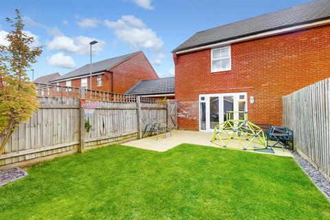 3 bedroom end of terrace house for sale, Shaw Savill Way, Brooklands, Milton Keynes