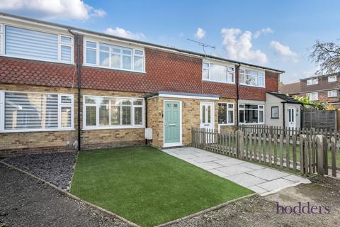 2 bedroom terraced house for sale, Hillside Gardens, Addlestone, Surrey, KT15