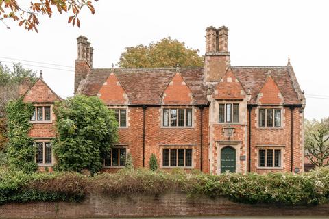 undefined, Court House, Little Brickhill, Buckinghamshire