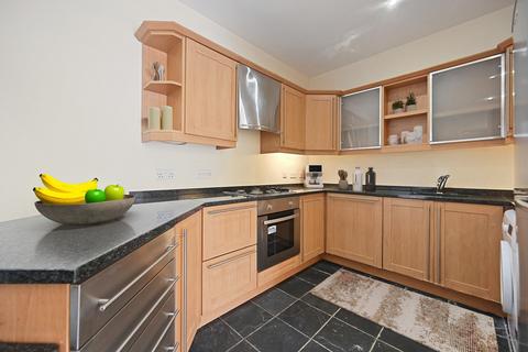 4 bedroom end of terrace house for sale, London N7