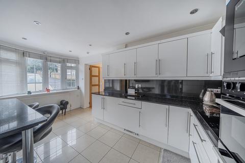 4 bedroom detached house for sale, Leavesden Road, Stanmore