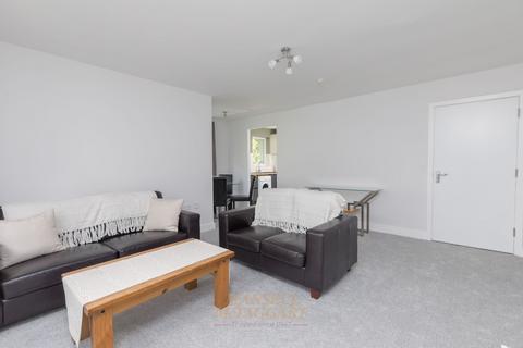 2 bedroom flat for sale, Three Bridges Road, Crawley RH10