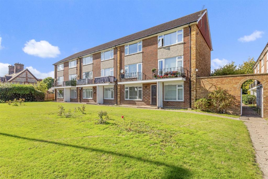 Flat 14, Clifton Court Marlow Road, HP11 1 TE-14.jp