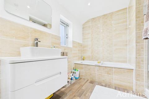 3 bedroom terraced house for sale, Cheviot Drive, CM1