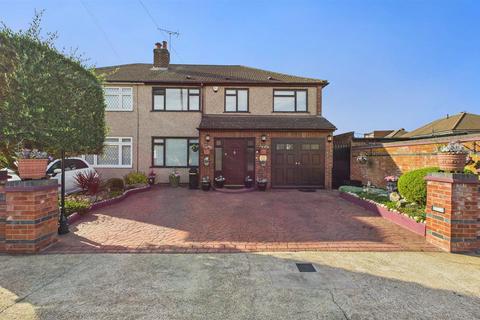 undefined, Bewley Close, Cheshunt