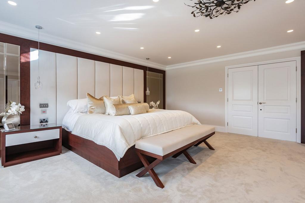 Main Bedroom
