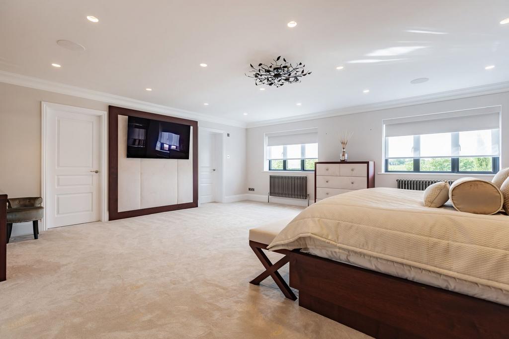 Main Bedroom
