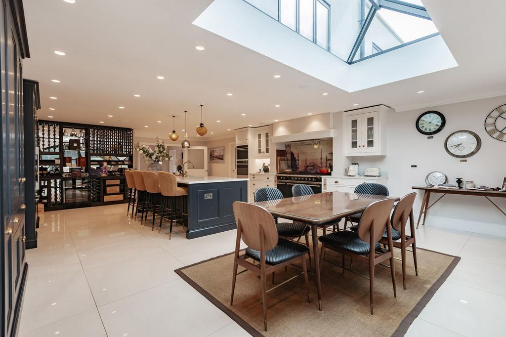 Kitchen/Dining