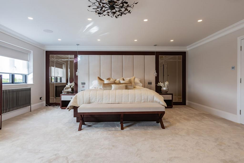 Main Bedroom