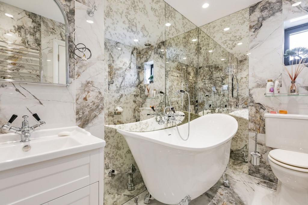 Ensuite (Bedroom Three)