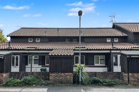 20 Bartlow End, Basildon, SS13 1PQ