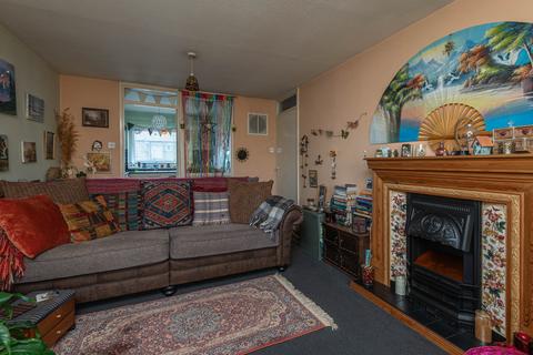 1 bedroom flat for sale, Marshall Close, Morley LS27