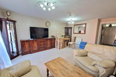 4 bedroom townhouse for sale, Saxon Way, Great Denham, Bedford