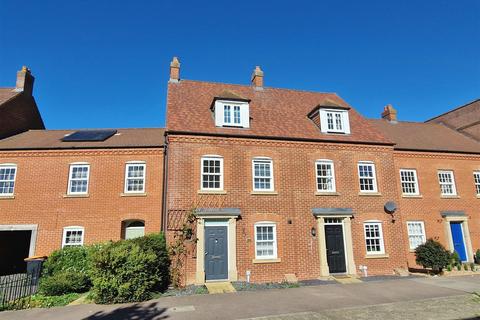 Saxon Way, Great Denham, Bedford