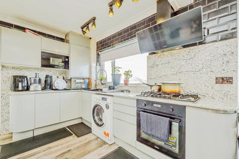 undefined, Cornwall Rise, Barry CF62