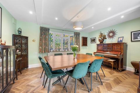 undefined, Beecot Lane, WALTON-ON-THAMES, KT12