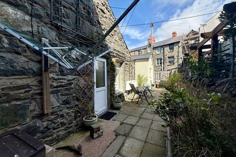 undefined, 5 Abermaw Apartments, 6 Marine Parade, Barmouth, LL42 1NA
