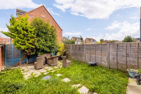 3 bedroom end of terrace house for sale, Poppy Close, Spalding