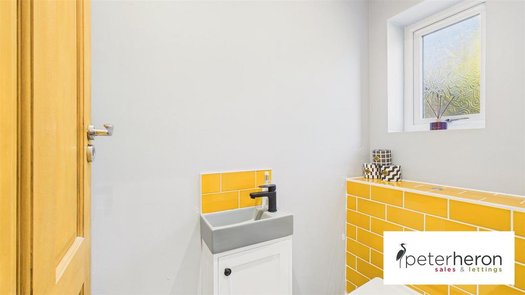 Cloakroom/WC