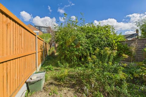3 bedroom terraced house for sale, Beche Road, Colchester CO2