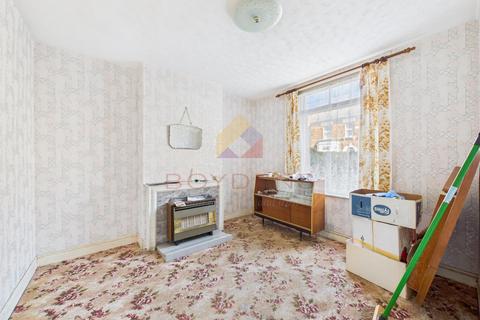 3 bedroom terraced house for sale, Beche Road, Colchester CO2