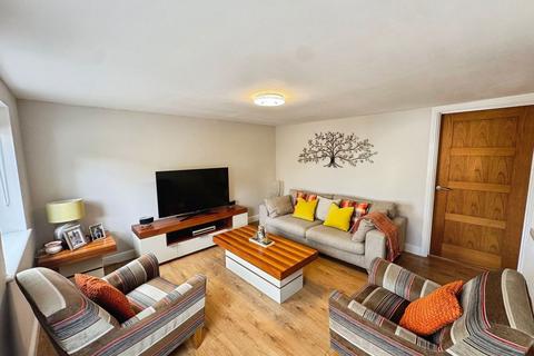 3 bedroom end of terrace house for sale, Crown Road, Bridgend CF33