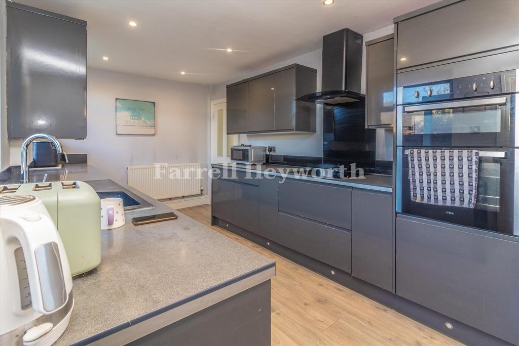 Kitchen image 2