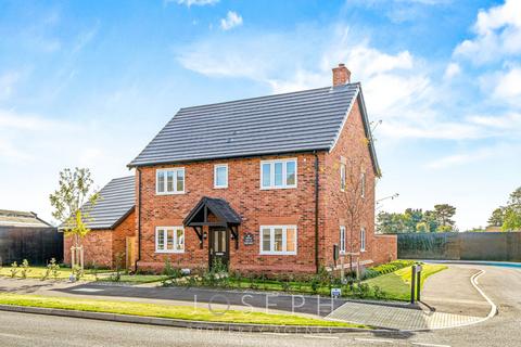 4 bedroom detached house for sale, Anson Drive, Shotley Gate, IP9