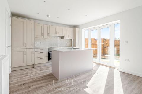 4 bedroom detached house for sale, Anson Drive, Shotley Gate, IP9
