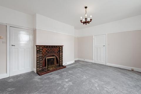 3 bedroom detached house to rent, The Crossway, York, YO31